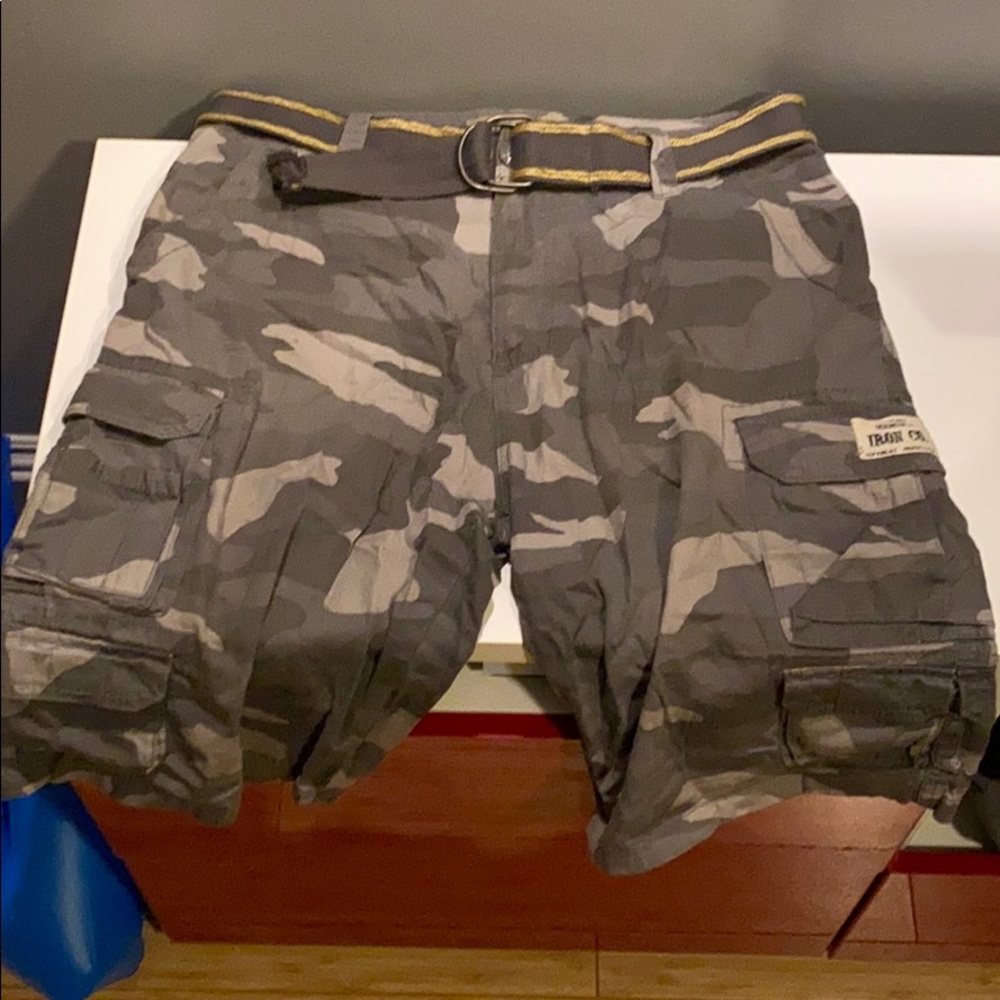 Iron Co cargo shorts - like new